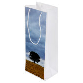 Sac Cadeau Pour Bouteille Arbre dans un champ vide (Dos Angle)