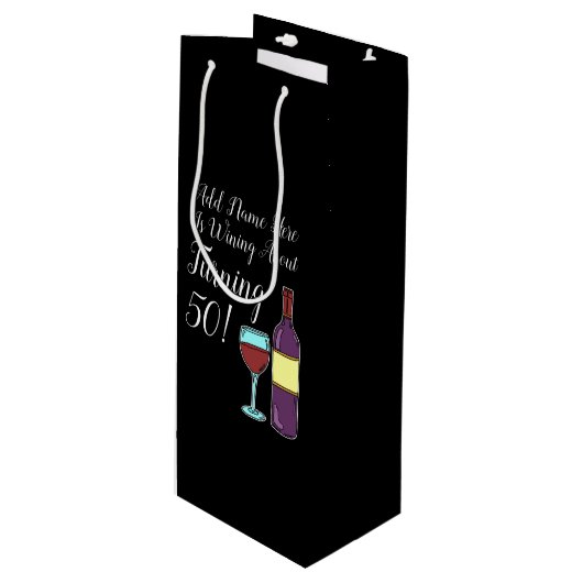 Sac Cadeau Pour Bouteille Gagner à propos d'atteindre 50 50e anniversaire (Devant Angle)