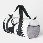 Sac De Sport Big Buck parmi les pins (Coin droit)