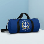 Sac De Sport Capitaine Ancre Nom du bateau Gold Laurel Marine G<br><div class="desc">Un ancre nautique conçu sur mesure, des feuilles de laurier de style or et une étoile d'or avec grade de capitaine ou autre titre et votre nom personnalisé ou nom de bateau sur un gymnase élégant ou sac en duffel de voyage en bleu marine. 2 tailles au choix. Fait un...</div>