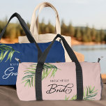 Sac De Sport Feuille de palme tropicale N'importe quelle couleu<br><div class="desc">Cadeau mariage à personnaliser pour la mariée pour son week-end bachelorette ou lune de miel. Mariée est écrit en calligraphie manuscrite tourbillonnant et, vous pouvez facilement changer ceci pour convenir à n'importe qui dans votre mariage, en entrant l'outil de conception. Le design comporte une feuille de palmier tropicale aquarelle qui...</div>