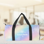 Sac De Sport Joli Pastel Rainbow Sparkle Personnalisé<br><div class="desc">Customisez ce joli sac en duffel brillant arc-en-ciel pastel présente votre nom dans une écriture blanche mignonne. Ce design magique a un motif rose et violet girly et de belles éclats de lumière.</div>