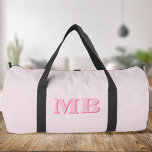 Sac De Sport Monogramme initial minimaliste rose moderne<br><div class="desc">Sac à double minimaliste rose moderne monogramme initial. Créez votre propre sac duffel personnalisé avec un nom initial personnalisé.</div>