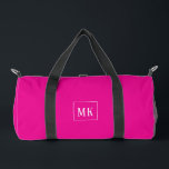 Sac De Sport monogramme personnalisé, rose chaud partout<br><div class="desc">Une typographie simple et une couleur rose chaud moderne donnent à ce design une pop de style audacieux. Ajoutez votre monogramme personnalisé pour créer un cadeau unique qu'ils aimeront pour Noël,  Anniversaire ou toute occasion.</div>