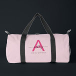 Sac De Sport Monogramme rose chaud Nom de la fillette Script Sp<br><div class="desc">Élevez votre gymnase ou votre expérience de voyage avec ce sac de duffle chic qui exsument à la fois la fonction et l'esprit. Le design rose doux associé à un monogramme rose chaud saisissant apporte un sentiment de luxe personnel à votre routine sur le pouce. Son intérieur spacieux offre une...</div>