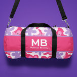 Sac De Sport Monogramme Tropical Rose Floral Nom personnalisé<br><div class="desc">Monogramme Moderne Tropical rose floral motif Personnalisé Nom Duffle Sac dispose d'un motif de fleurs tropicales rose, violet et blanc brillant. Personnalisé avec votre monogramme et votre nom personnalisés. Faites un grand cadeau pour l'anniversaire, Noël, les vacances, la fête des mères et de retour à l'école. Parfait pour retourner à...</div>
