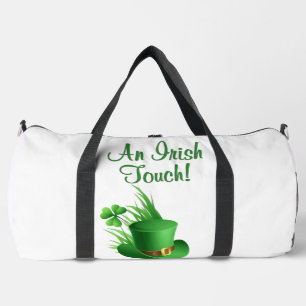Sac De Sport Un chapeau de lutin à touche irlandaise dans l'her