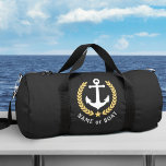 Sac De Sport Votre bateau ou nom Ancre Gold Laurel Star Black<br><div class="desc">Un sac de voyage à thème nautique ou de gymnase en duffel avec votre nom personnalisé ou nom de bateau. Ce design royal comprend une ancre de bateau en blanc surligné de feuilles de laurier de couleur or et une étoile d'or. La couleur du sac est noire ou vous pouvez...</div>