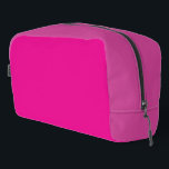 Sac de toilette Bubblegum Pink<br><div class="desc">Print Cut Sew Toiletry Bag Que vous alliez à la salle de sport ou que vous fassiez un voyage de week-end, gardez vos articles de toilette organisés sans sacrifier votre style personnel avec notre kit Dopp Ce sac de voyage emblématique est en tissu robuste en polyester avec fermeture éclair, assurant...</div>