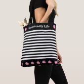 Sac élégant rayé noir et blanc (De près)