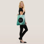Sac fourre-tout à impression florale vert doux (Sur le modèle)