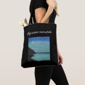 Sac fourre-tout bleu et noir esthétique. (De près)