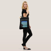 Sac fourre-tout bleu et noir esthétique. (Sur le modèle)