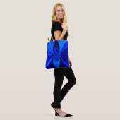 sac fourre-tout bleu infini (Sur le modèle)