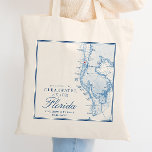 Sac fourre-tout d'accueil du Mariage bleu Clearwat<br><div class="desc">Offrez à vos invités ces élégants sacs fourre-tout d'accueil de mariage, avec un design élégant de carte de Tampa Bay bleu marine. Idéal pour vos mariages à Clearwater Beach dans des lieux comme Sandpearl Resort, Opal Sands Resort, Marriott Clearwater Beach, Hyatt Regency Clearwater Beach, Sheraton Sand Key Resort, Wyndham Grand...</div>