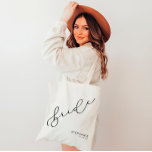 Sac fourre-tout de script de mariée personnalisée<br><div class="desc">Nous ajoutons toujours de nouveaux designs chaque jour !</div>