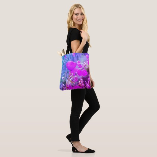 Sac fourre-tout floral (Sur le modèle)