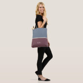 Sac fourre-tout Monogramme Chic Moderne (Sur le modèle)