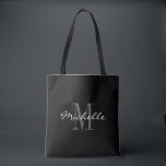 sac fourre-tout monographique noir et blanc glamou<br><div class="desc">sac fourre-tout monogramme noir et blanc glamour. Design monogrammé élégant avec typographie de script pour nom personnalisé. Ajoutez votre propre lettre initiale personnalisée. La fête classique privilégie le cadeau pour mariage chic, anniversaire chic, anniversaire, bachelorette, fiançailles, week-end de filles, douche nuptiale etc. Couleur de arrière - plan personnalisable. Accessoires tendance...</div>