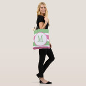 Sac fourre-tout rose et vert monogramme (Sur le modèle)