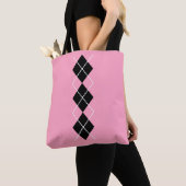 Sac fourre-tout rose noir argyle  (De près)