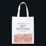 Sac Réutilisable Sac fourre-tout Bat mitzvah rose Gold<br><div class="desc">Un modèle de brosse à feuille d'or rose simulé. Personnalisez le texte personnalisé ci-dessus. Vous pouvez trouver d'autres éléments de coordination dans notre collection "Rose Gold Brushstroke Bat mitzvah".</div>