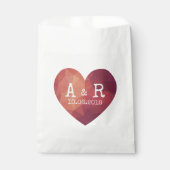 Sachets En Papier 3d rouge couple monogrammes mariage date (Devant)