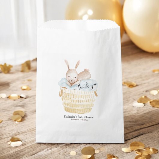 Sachets En Papier Bleu de lapin dans un Baby shower de panier