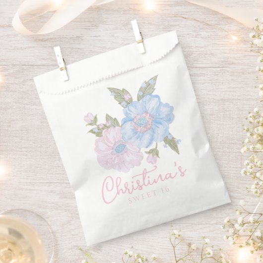 Sachets En Papier Blue and Pink Grandmillennial Floral Sweet 16 (Coupé)
