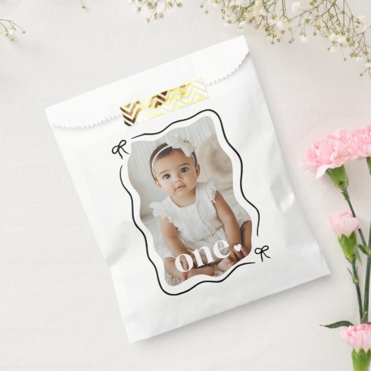 Sachets En Papier Bow Wavy Border Photo 1er anniversaire (Scellé)