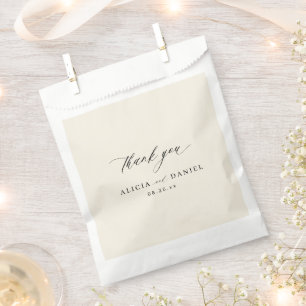 Sachets En Papier Calligraphie noire sur ivoire merci mariage