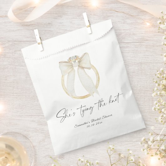 Sachets En Papier Cérémonie de mariage Elle s'apprête à franchir le  (Coupé)