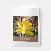 Sachets En Papier Daffodile de printemps jaune dans le jardin Nom pe (Devant)