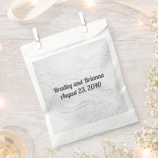 Sachets En Papier Dentelles et perles blanches et argentées sur Mari (Coupé)