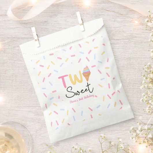 Sachets En Papier Deux crème glacée douce Deuxième fête d'anniversai (Coupé)