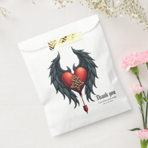Sachets En Papier Elégance celtique avec coeur et ailes.