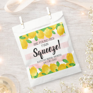 Sachets En Papier Elle A Trouvé Sa Principale Fête des mariées De Ci