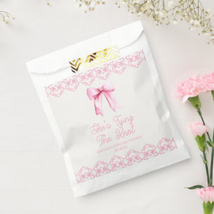 Sachets En Papier Elle Noue Le Nœud Rose Mariage Enterrement De Vie