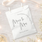 Sachets En Papier Fête des mariées de script moderne Mlle à Mme. (Coupé)