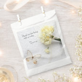 Sachets En Papier Fleurs jaune pâle avec papillon (Coupé)