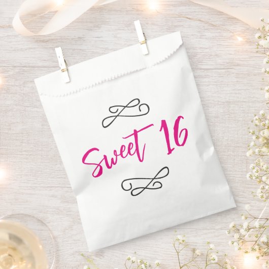 Sachets En Papier Hot rose Chic Doodle Moderne Script Sweet 16 (Coupé)