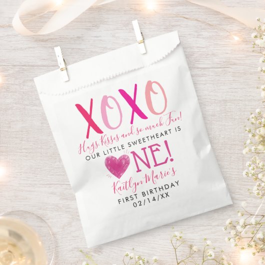 Sachets En Papier Hugs & Kisses (XOXO) Valentine's Day 1st Birthday (Coupé)