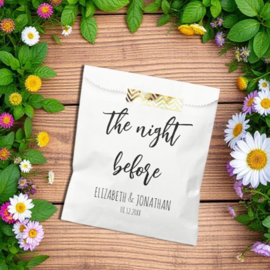 Sachets En Papier La Nuit Avant Le Dîner De La Répétition Mariage
