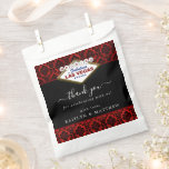 Sachets En Papier La Parties scintillant Damask Las Vegas Mariage Co<br><div class="desc">Célébrez dans le style avec ces sacs de faveur mariage élégants et très tendance de Las Vegas. Le design est facile à personnaliser avec votre libellé d'événement spécial et vos invités seront ravis quand ils verront ces fabuleux sacs de faveur. Les éléments mariages correspondants se trouvent dans la collection.</div>