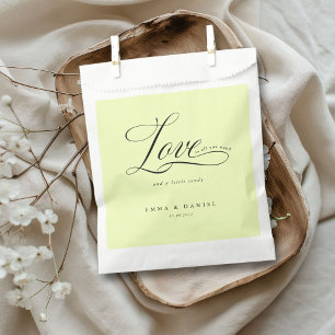 Sachets En Papier L'amour est tout ce dont vous avez besoin ! Mariag