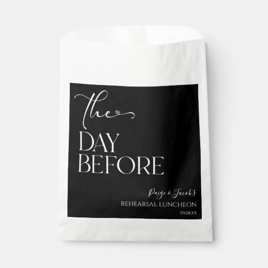 Sachets En Papier Le Jour Avant Le Déjeuner Minimal De La Répétition (Devant)