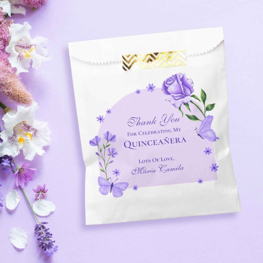 Sachets En Papier Lilac Roses pourpres et papillon Floral Quinceañer