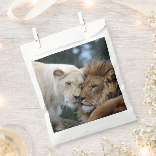 Sachets En Papier Lion et lionne qui s'étourdissent (Coupé)