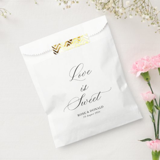Sachets En Papier Love is sweet black script wedding (Scellé)