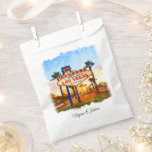 Sachets En Papier Mariage des signes colorés Las Vegas<br><div class="desc">Ces magnifiques sacs de l'aquarelle Las Vegas signe de faveur sont parfaits pour les mariages à Las Vegas,  ou,  un mariage à thème casino.</div>